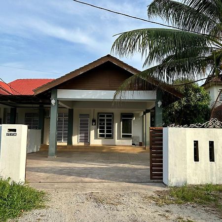 Sara Homestay Kuala Terengganu Exteriör bild